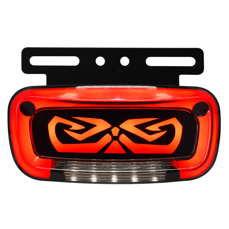 Faro Lateral Arrow Base Metalica Negra Con Luz De Placa 12/24 HB